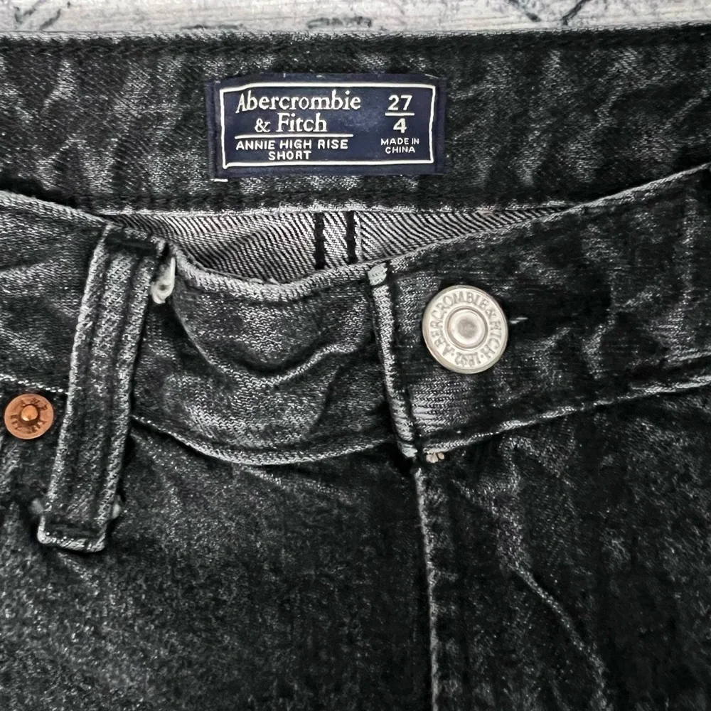 Abercrombie & Fitch Annie High Rise Short - Size 27/4
